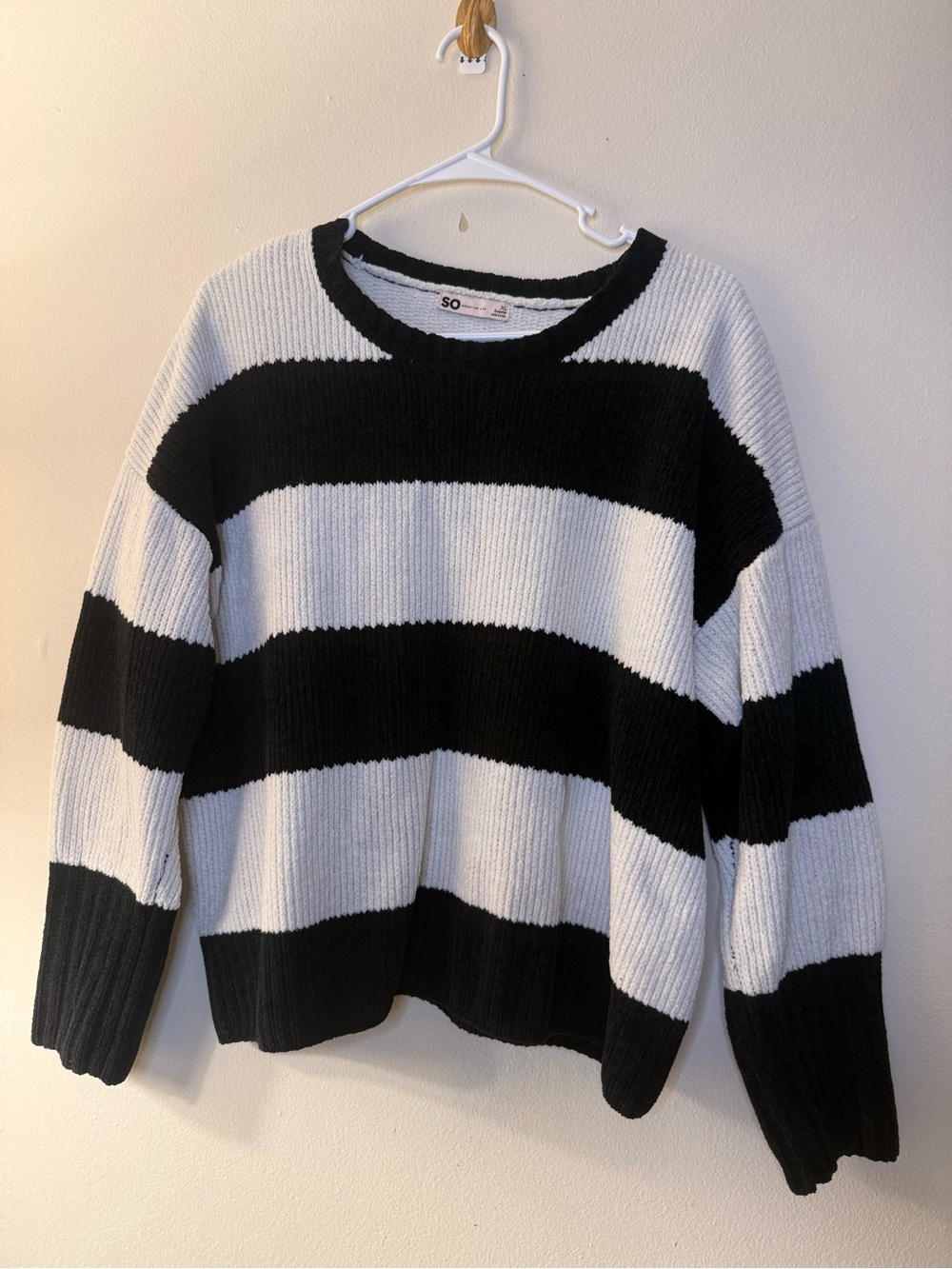 SO Black and White Ribbed Crew Sweater